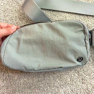 NWOT lululemon belt bag!